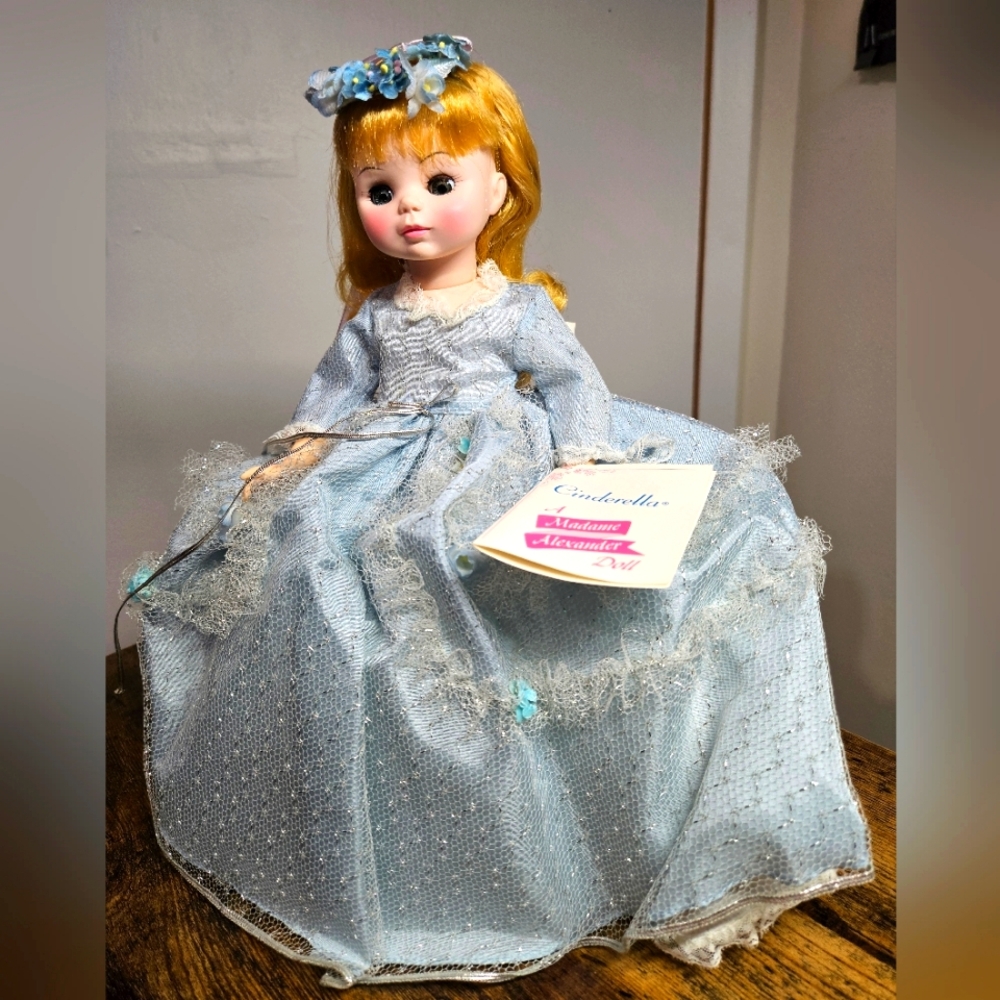 Madame Alexander Cinderella Doll #1548 With Original Box